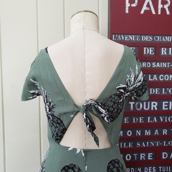 BB Dakota | 0 Pineapple print open back dress sundress - Picture 8 of 12